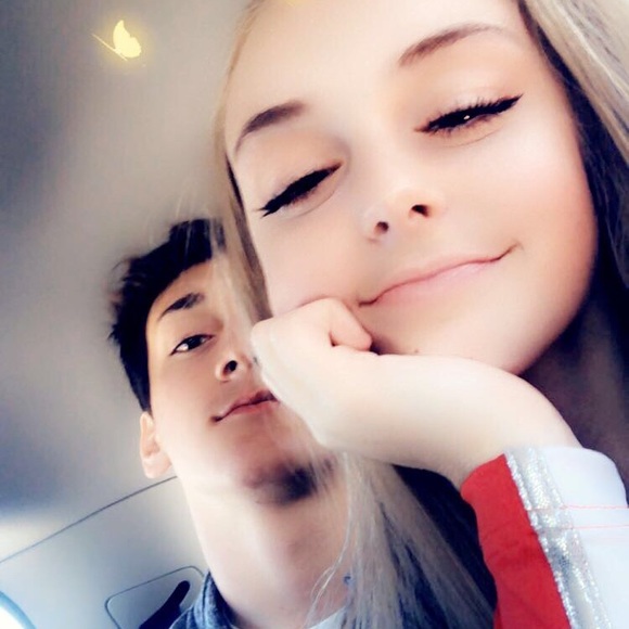 Meet your Posher, Tiffanie - Picture 1 of 1